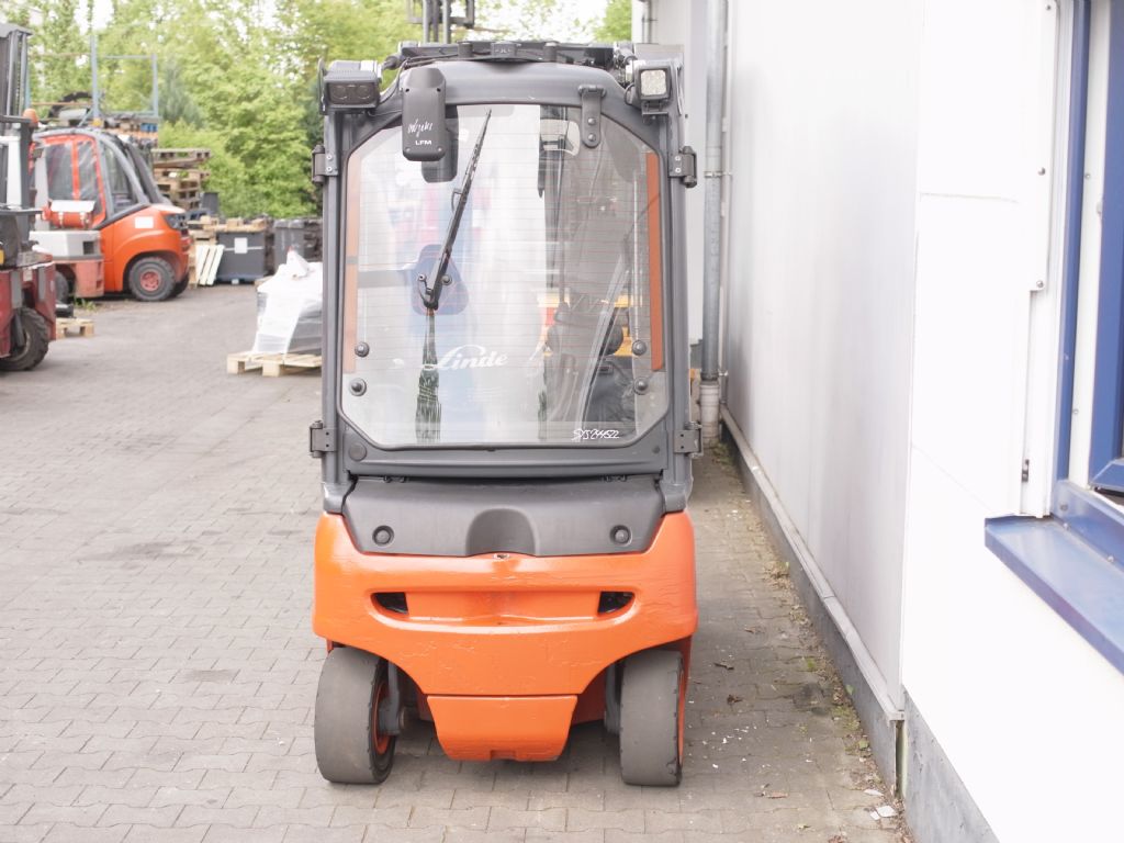 Linde-E20PL -02 EVO-Elektro 4 Rad-Stapler-www.gabelstapler-schmidt.de