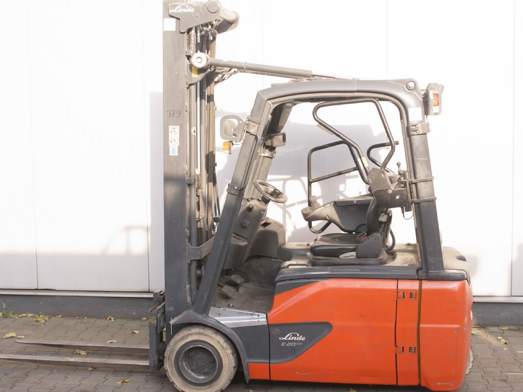 Linde-E20L-02 EVO-Elektro 3 Rad-Stapler-www.gabelstapler-schmidt.de
