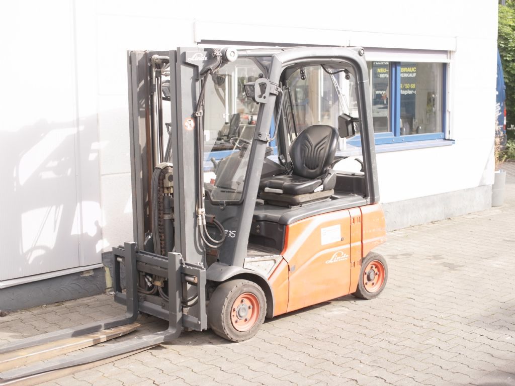 Linde-E16P-01-Elektro 4 Rad-Stapler-www.gabelstapler-schmidt.de