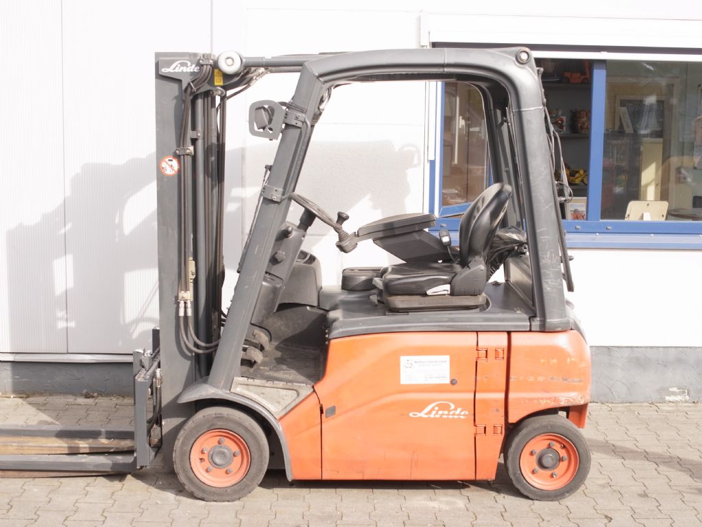 Linde-E16P-01-Elektro 4 Rad-Stapler-www.gabelstapler-schmidt.de