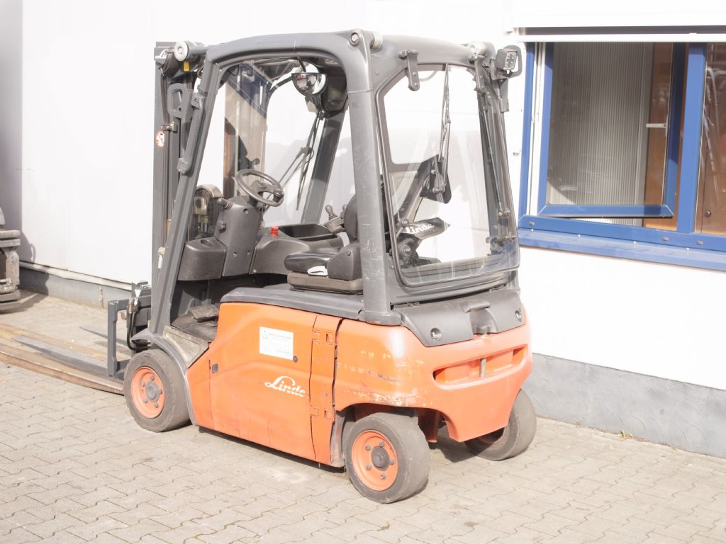 Linde-E16P-01-Elektro 4 Rad-Stapler-www.gabelstapler-schmidt.de