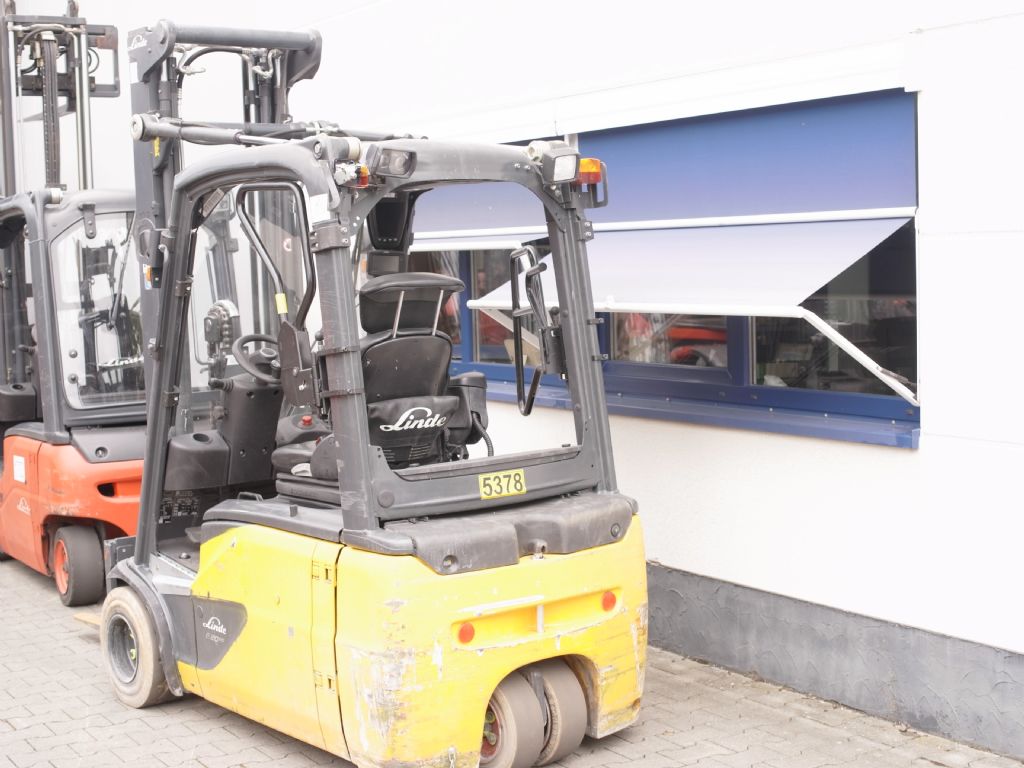 Linde-E20L-02 EVO-Elektro 3 Rad-Stapler-www.gabelstapler-schmidt.de