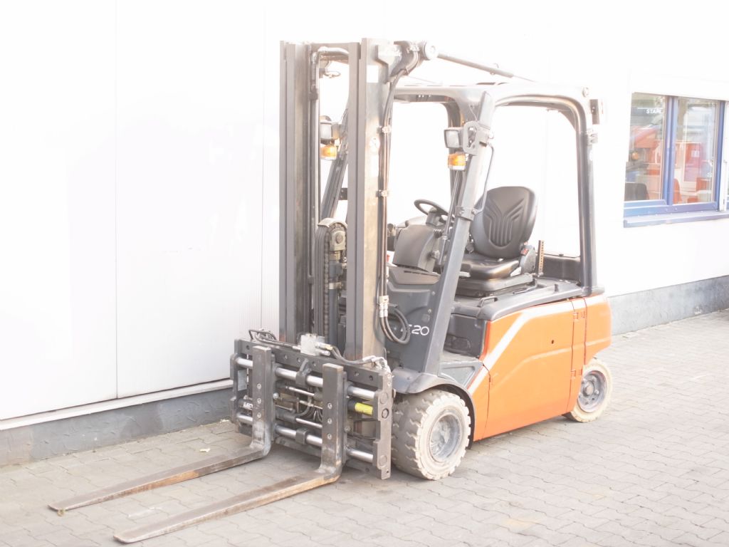 Linde-E20PL-01-Elektro 4 Rad-Stapler-www.gabelstapler-schmidt.de