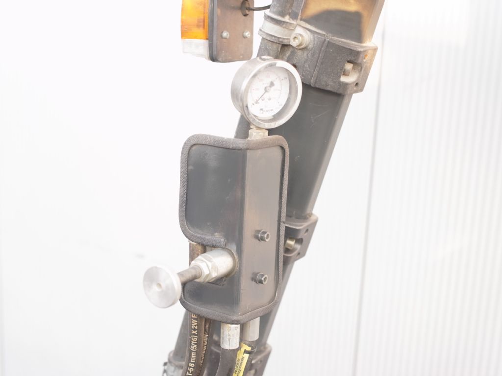 Linde-E20PL-01-Elektro 4 Rad-Stapler-www.gabelstapler-schmidt.de