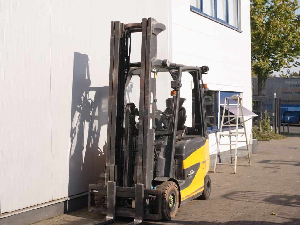 Linde-E 25 / 600 L-Elektro 4 Rad-Stapler-www.gabelstapler-schmidt.de