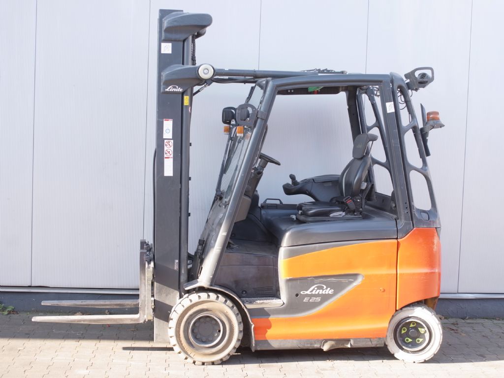 Linde-E 25 / 600 L-Elektro 4 Rad-Stapler-www.gabelstapler-schmidt.de