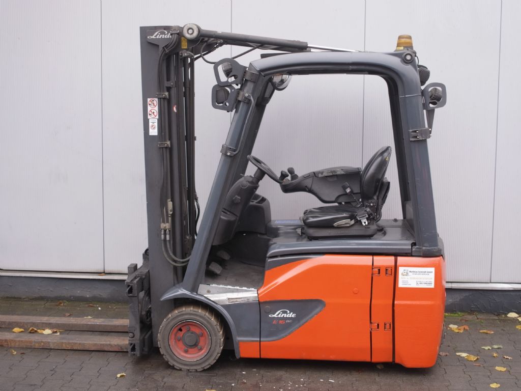Linde-E16-02-Elektro 3 Rad-Stapler-www.gabelstapler-schmidt.de