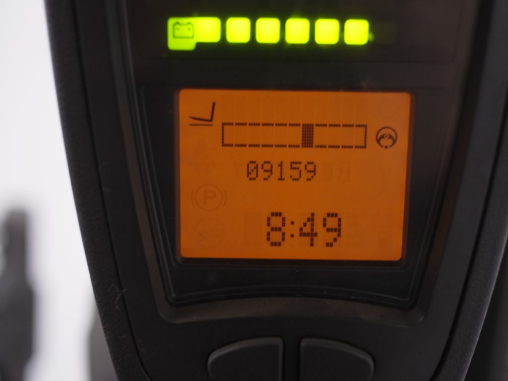 Linde-E16-02-Elektro 3 Rad-Stapler-www.gabelstapler-schmidt.de