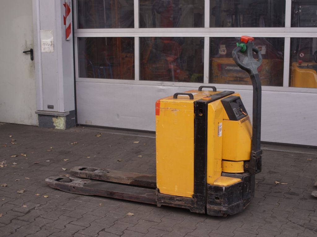 Jungheinrich-EJE-R22G20-115-50-Niederhubwagen-www.gabelstapler-schmidt.de