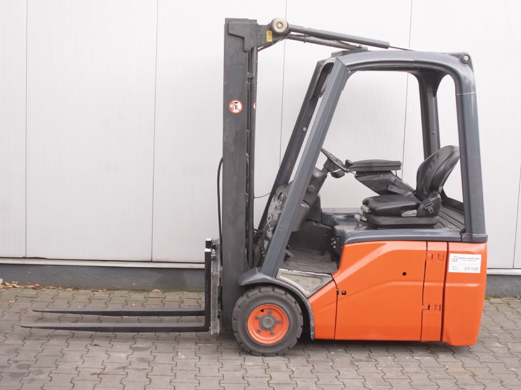 Linde-E14-01-Elektro 3 Rad-Stapler-www.gabelstapler-schmidt.de