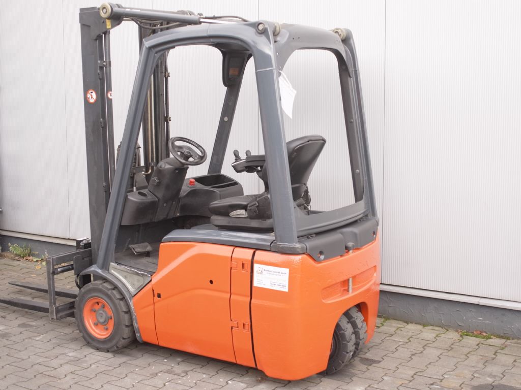 Linde-E14-01-Elektro 3 Rad-Stapler-www.gabelstapler-schmidt.de