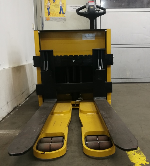 Yale MS24HBE Niederhubwagen www.schmidt-falbe.de