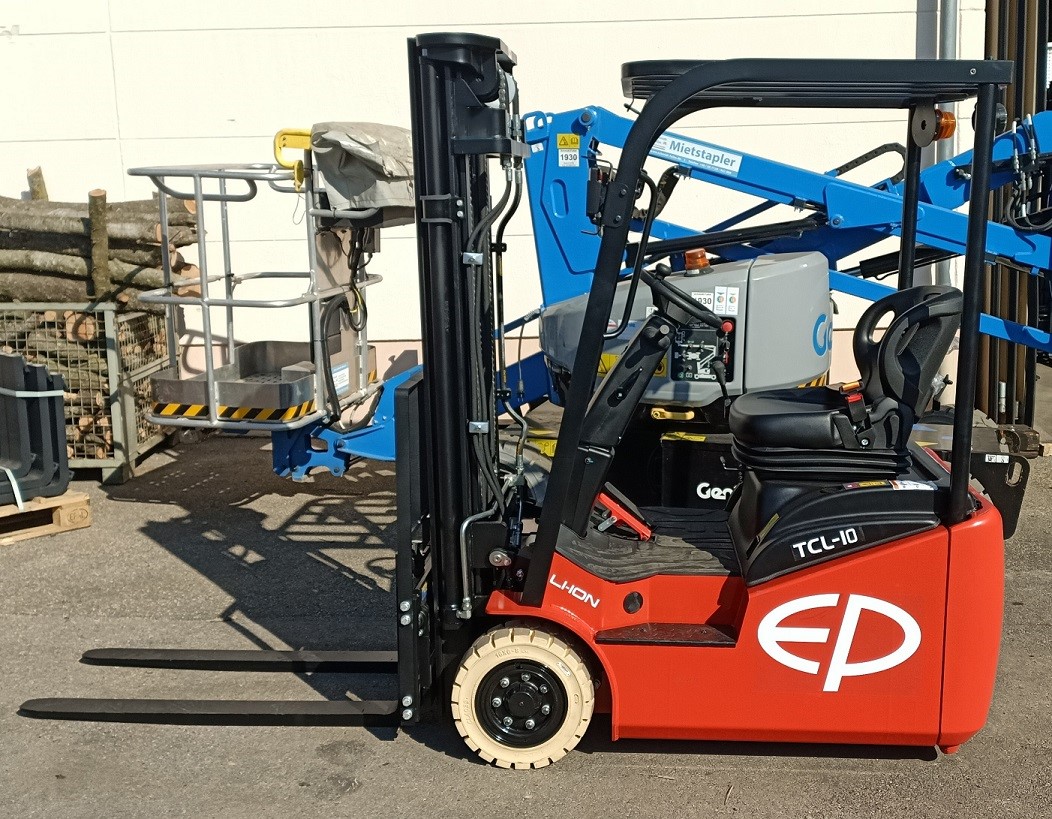 EP TCL101 (4,5) Elektro 3 Rad-Stapler www.schmidt-falbe.de