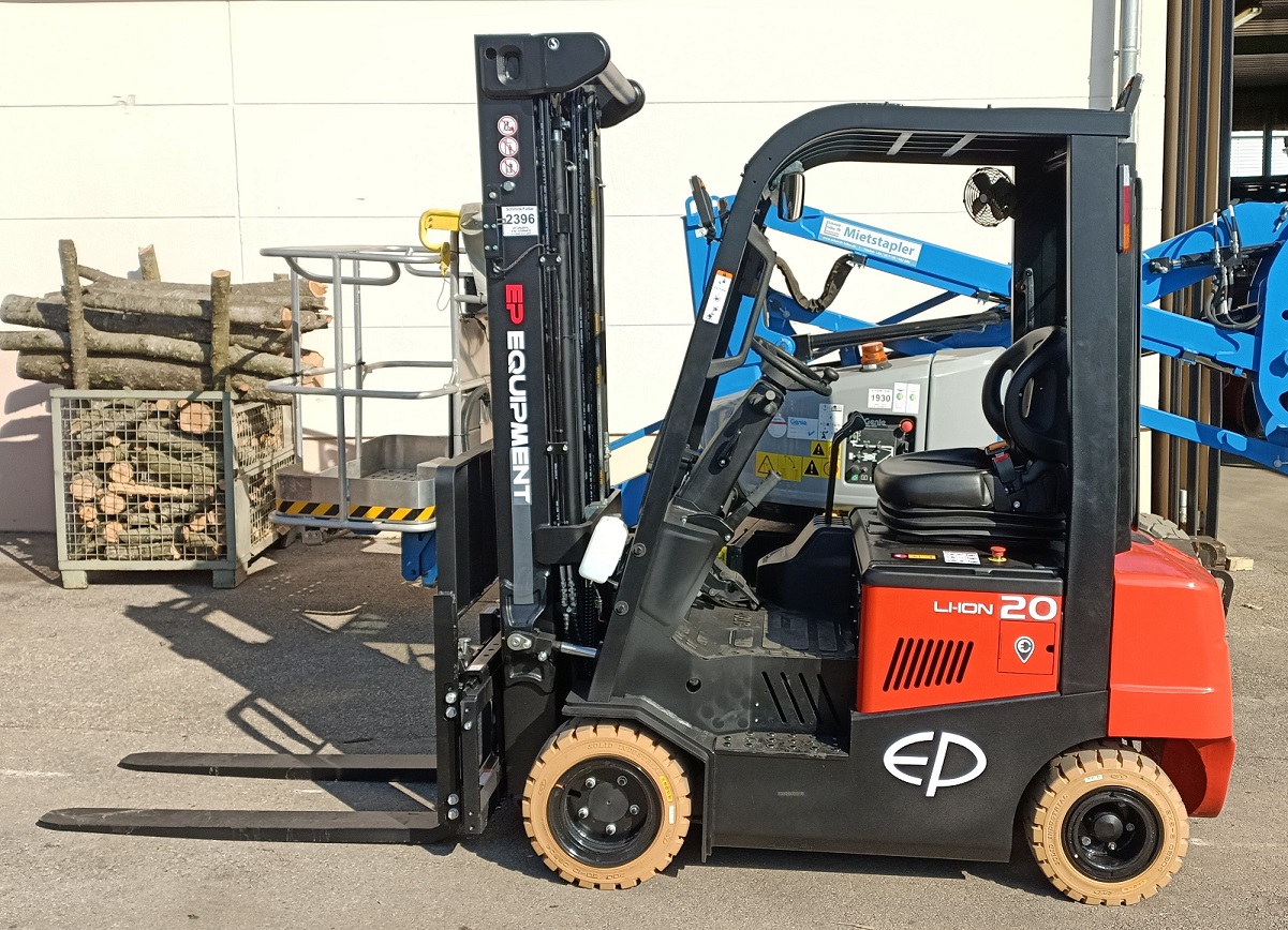 EP CPD20FVL Elektro 4 Rad-Stapler www.schmidt-falbe.de