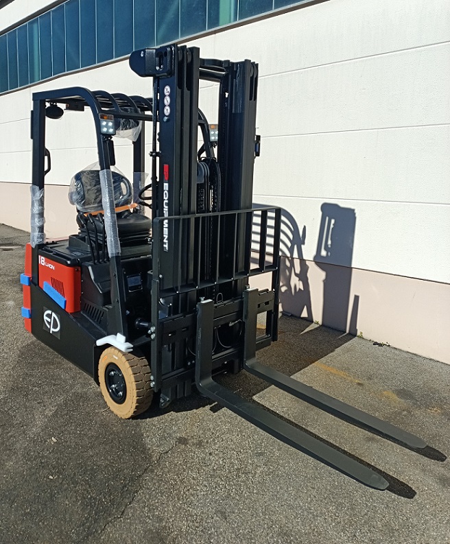 EP TVL181 (4,8) Elektro 3 Rad-Stapler www.schmidt-falbe.de