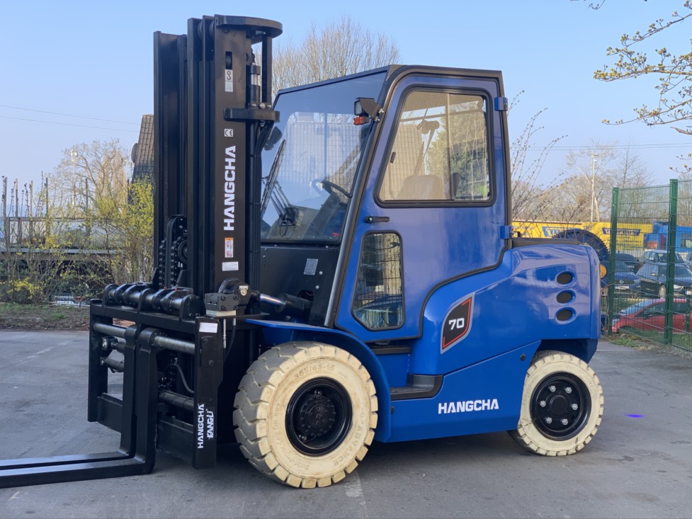 Hangcha CPD70-XC4 Elektro 4 Rad-Stapler www.schmidt-falbe.de