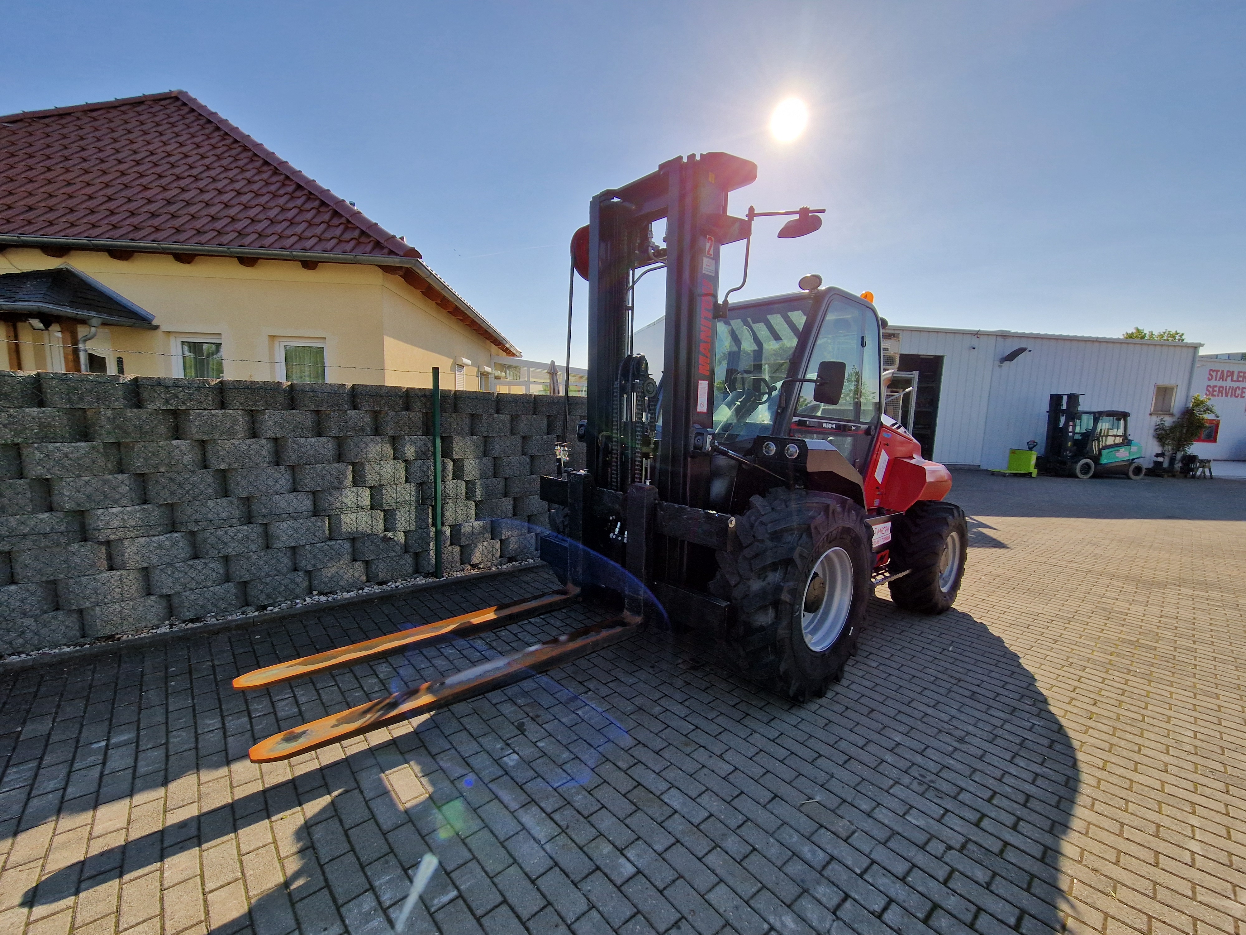 Manitou-M50.4-Gelndestapler-www.schuetze-gabelstapler.de