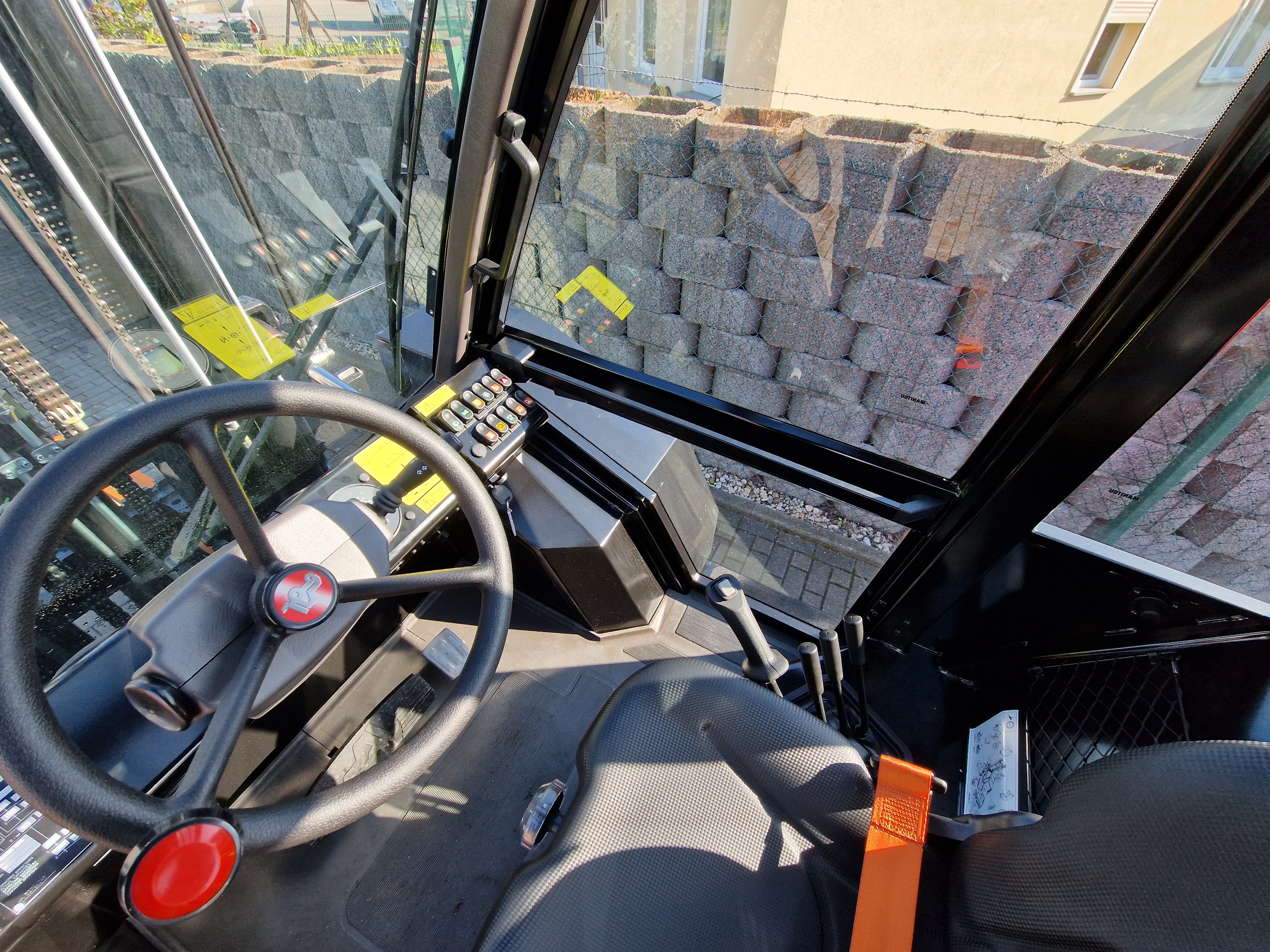 Manitou-M50.4-Gelndestapler-www.schuetze-gabelstapler.de