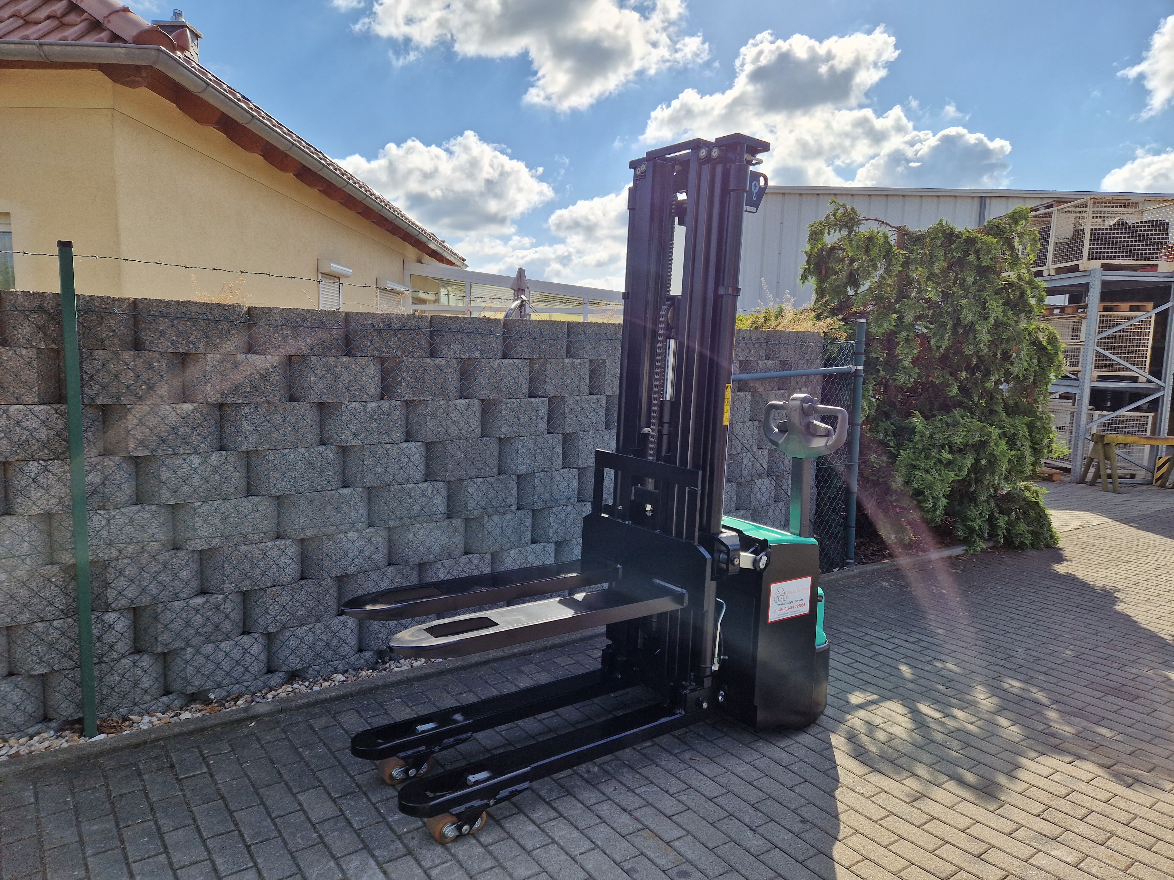 Mitsubishi-SBP16N3I-Hochhubwagen-www.schuetze-gabelstapler.de