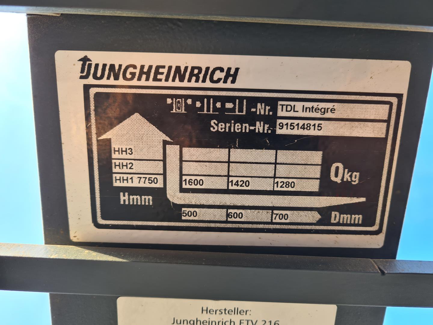 Jungheinrich-ETV 216-Schubmaststapler-www.schuetze-gabelstapler.de