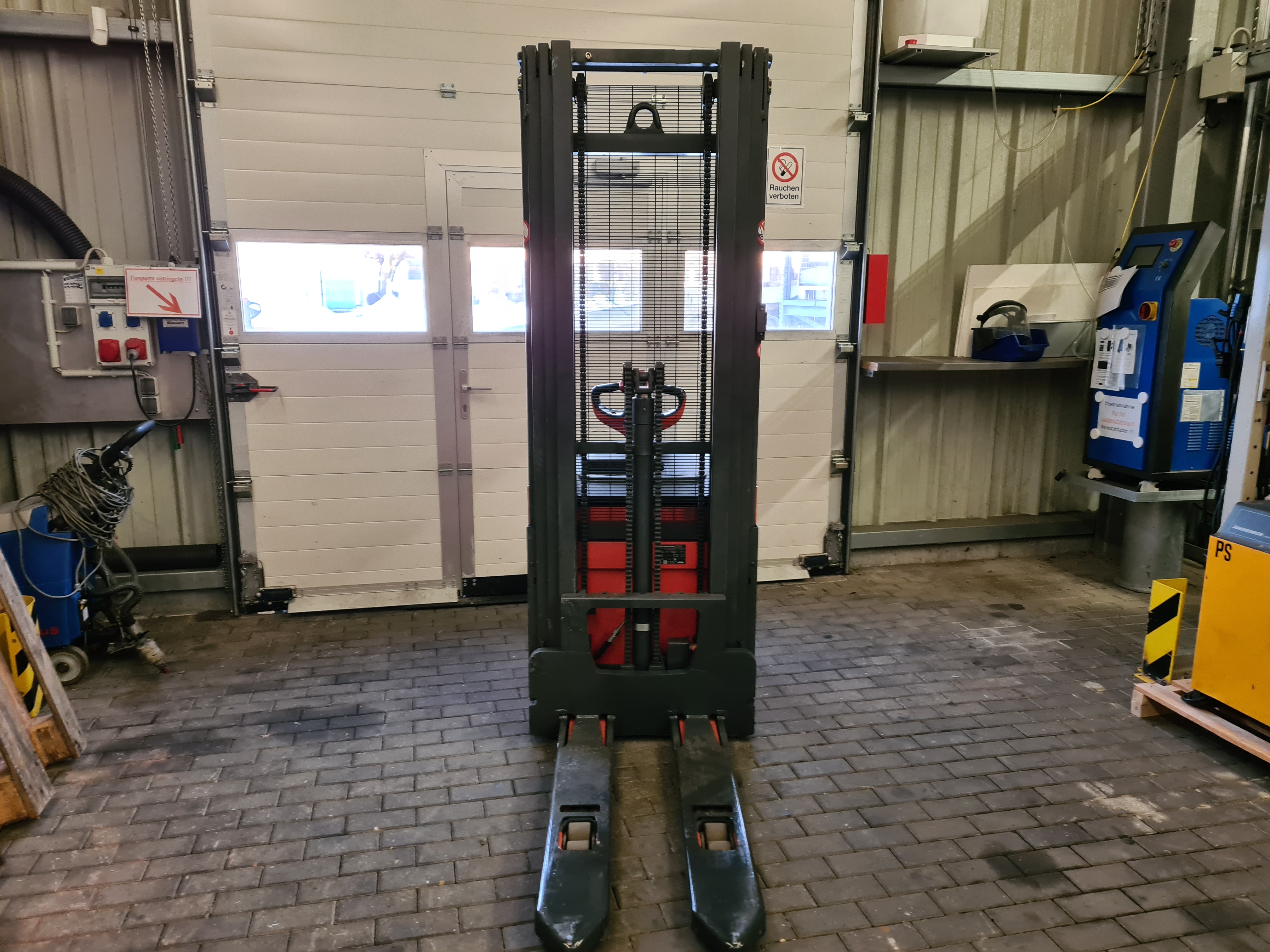 Linde-L16i-03-Hochhubwagen-www.schuetze-gabelstapler.de