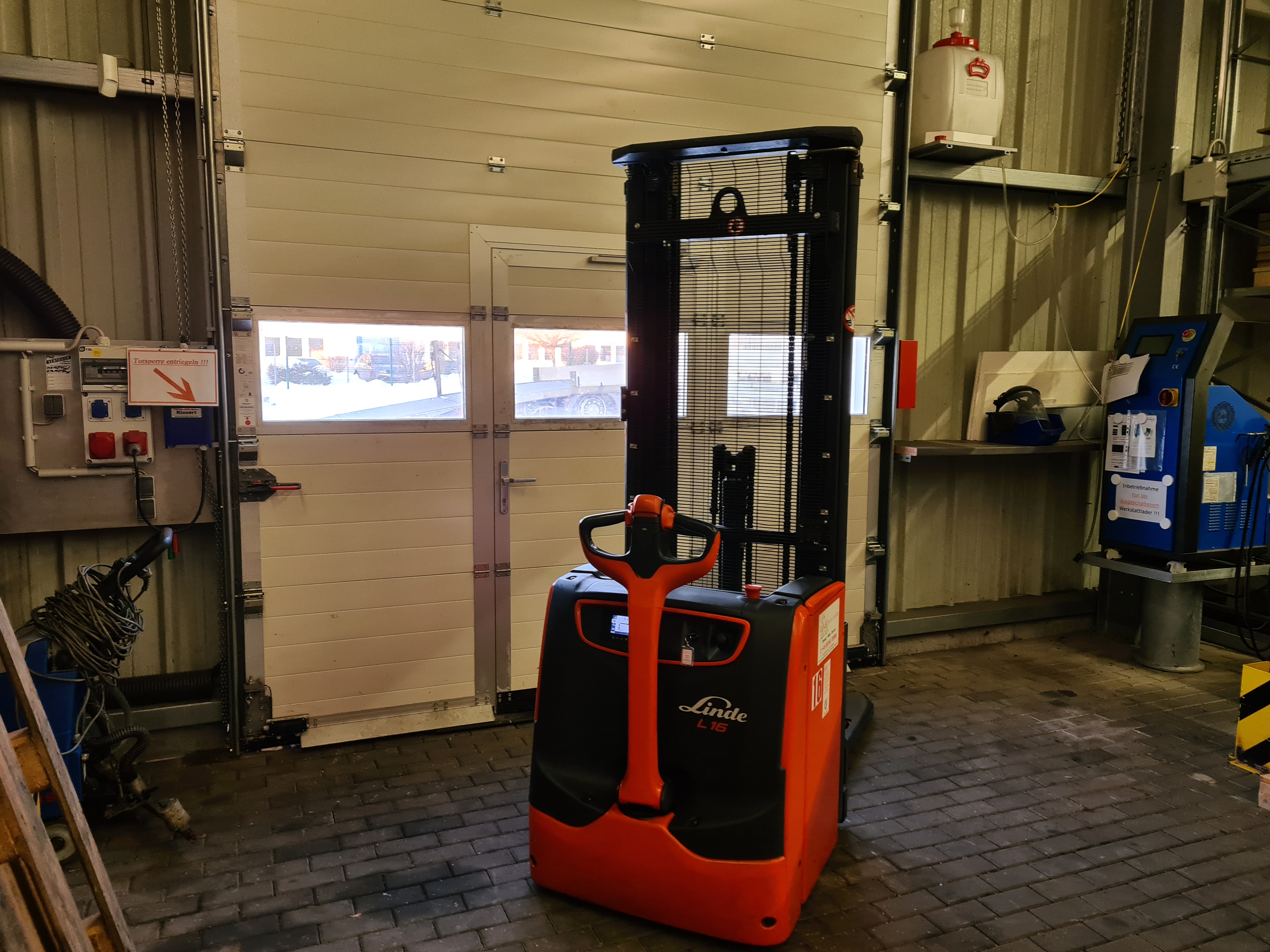 Linde-L16i-03-Hochhubwagen-www.schuetze-gabelstapler.de