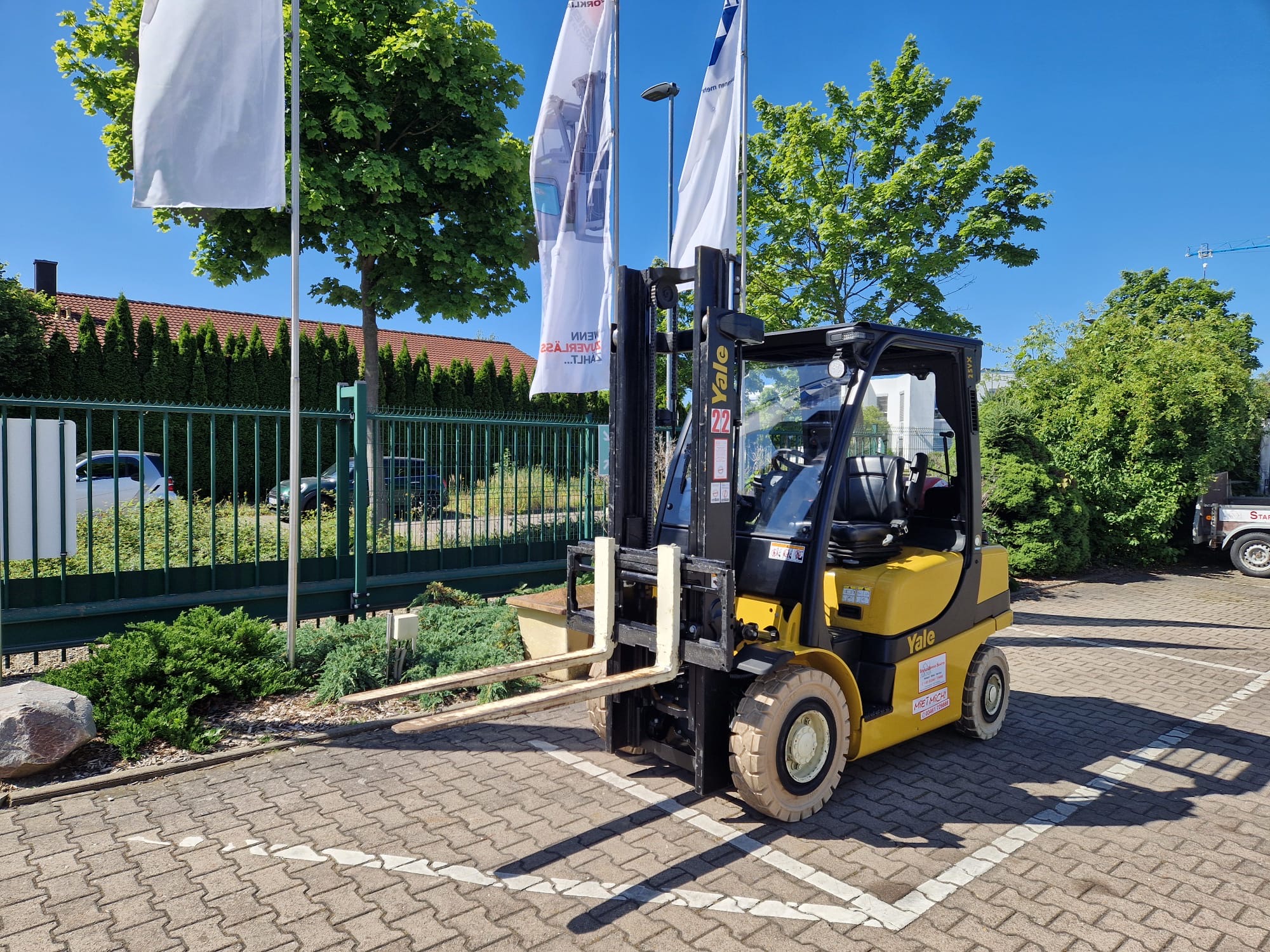 Yale-GLP25VXV2170-Treibgasstapler -www.schuetze-gabelstapler.de