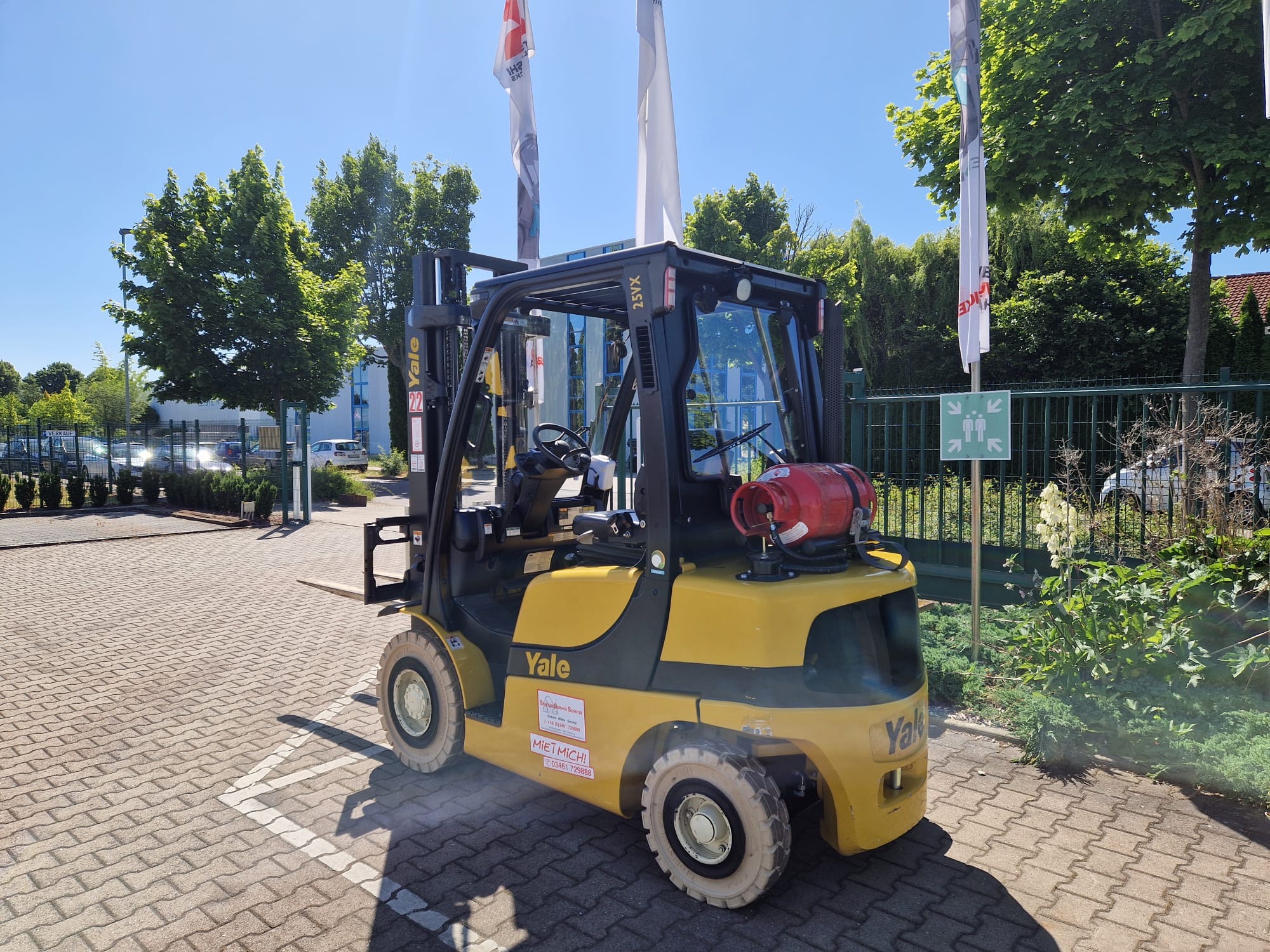 Yale-GLP25VXV2170-Treibgasstapler -www.schuetze-gabelstapler.de