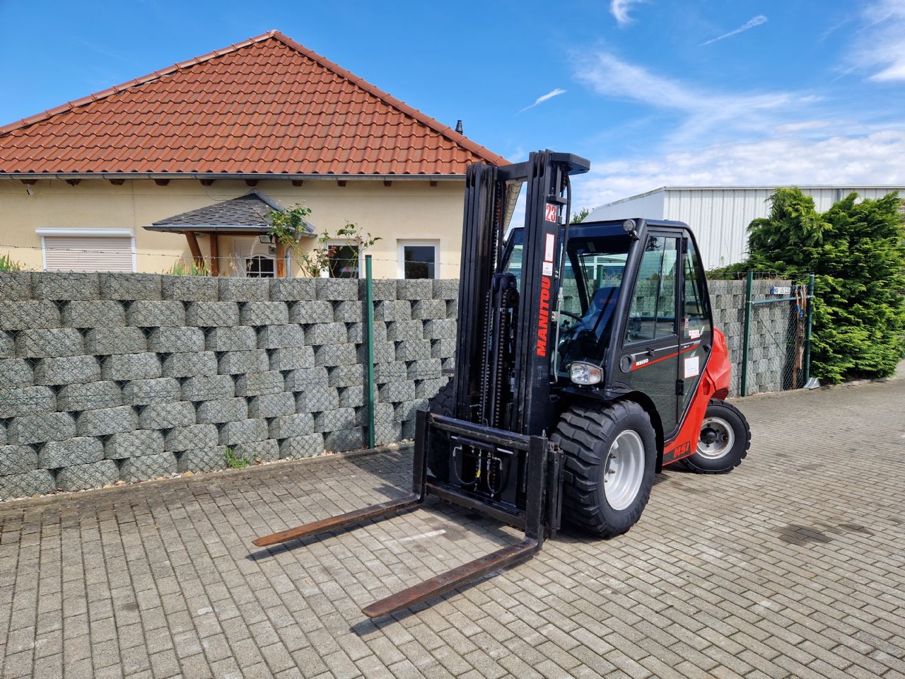 Manitou-MSI30T-Gel�ndestapler-www.schuetze-gabelstapler.de