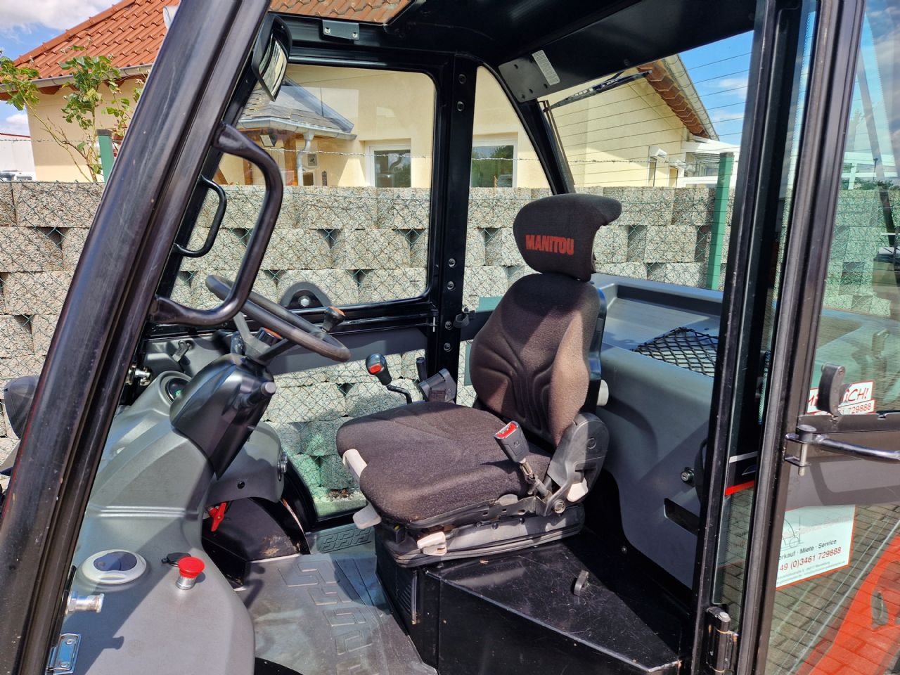 Manitou-MSI30T-Gel�ndestapler-www.schuetze-gabelstapler.de