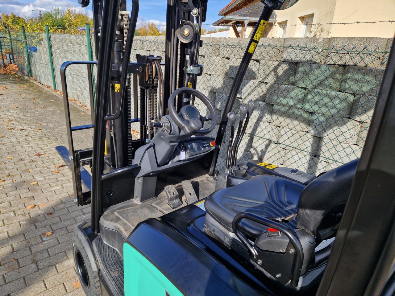 Mitsubishi-FB20AN-Elektro 4 Rad-Stapler-www.schuetze-gabelstapler.de