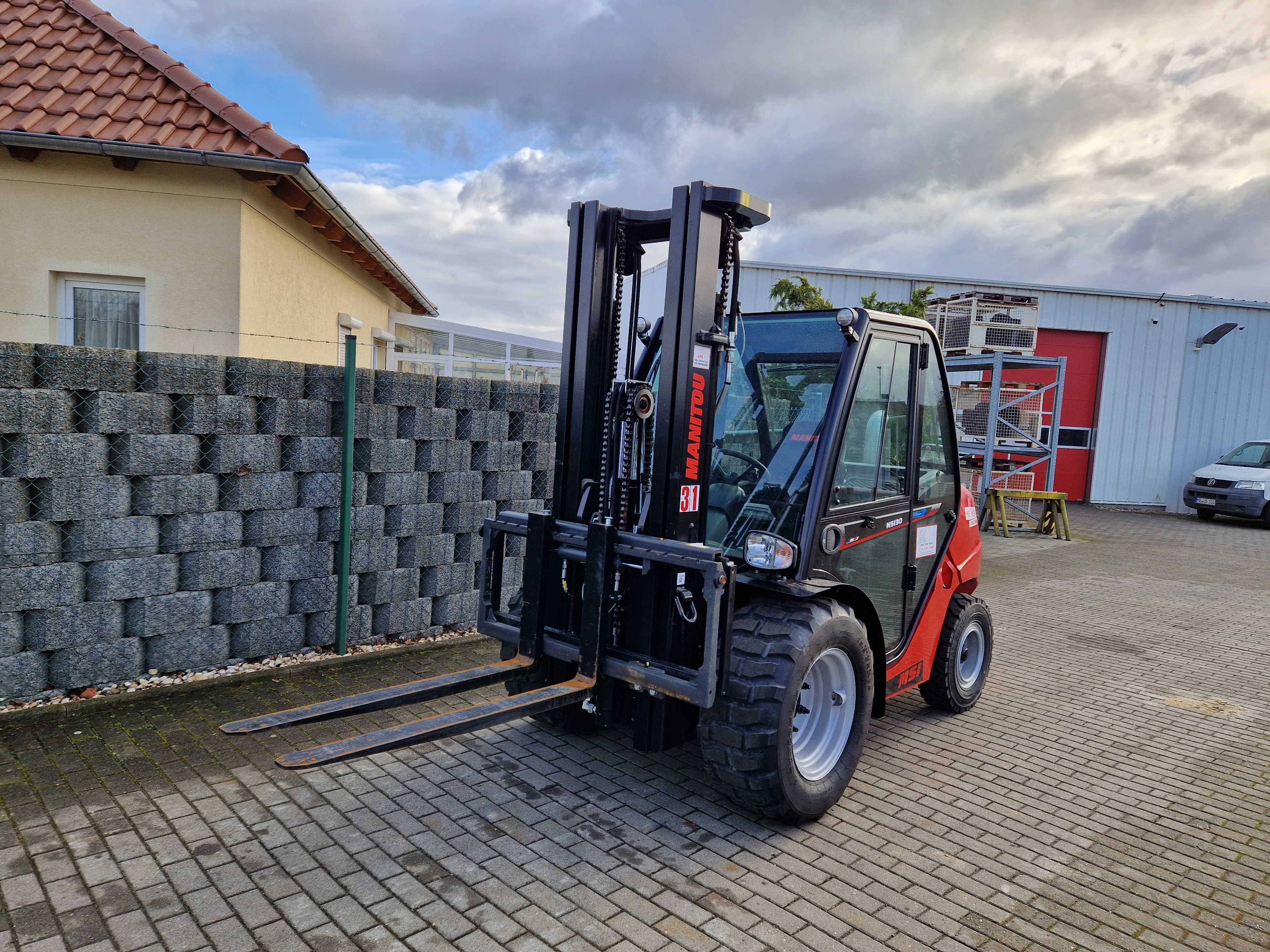 Manitou-MSI35DST5-Gelndestapler-www.schuetze-gabelstapler.de