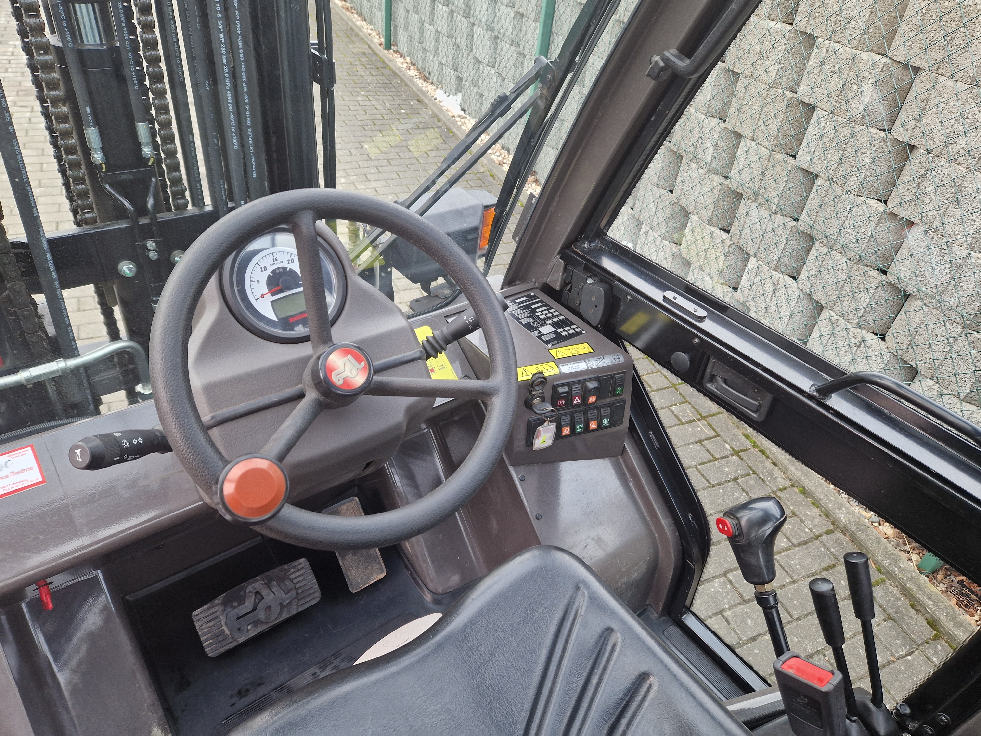 Manitou-MSI30D-Gelndestapler-www.schuetze-gabelstapler.de