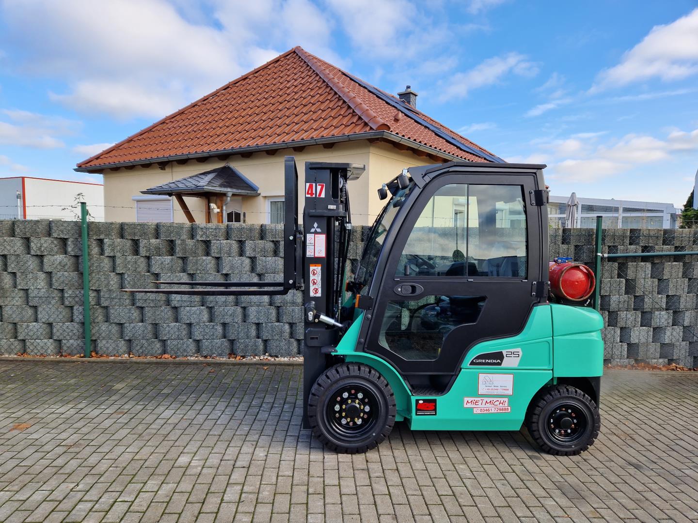 Gebrauchtstapler Leipzig – Hallle – Dessau – Merseburg, Mitsubishi FG25N  Treibgasstapler Triplex Keine