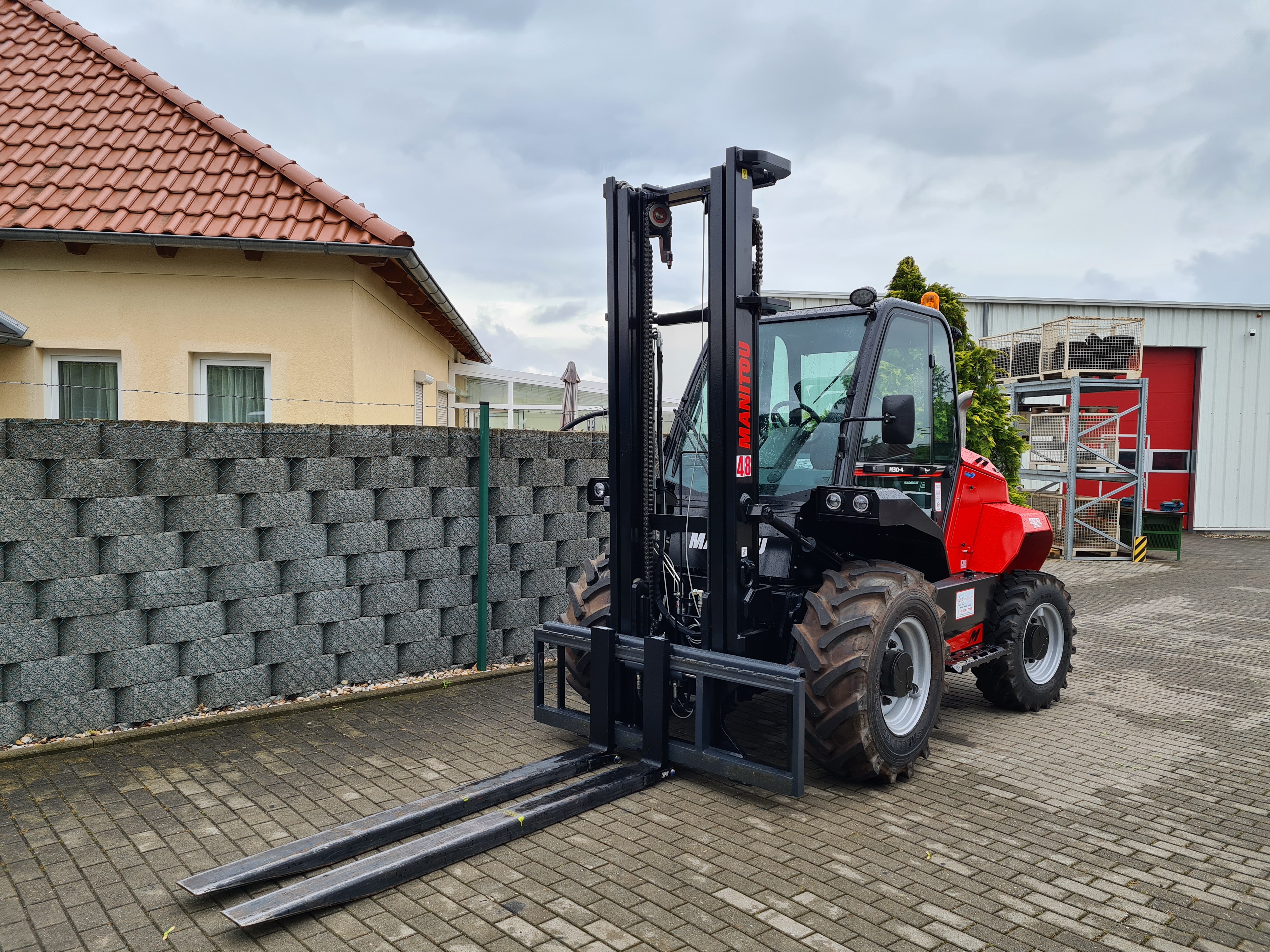 Manitou-M30.4-Gelndestapler-www.schuetze-gabelstapler.de