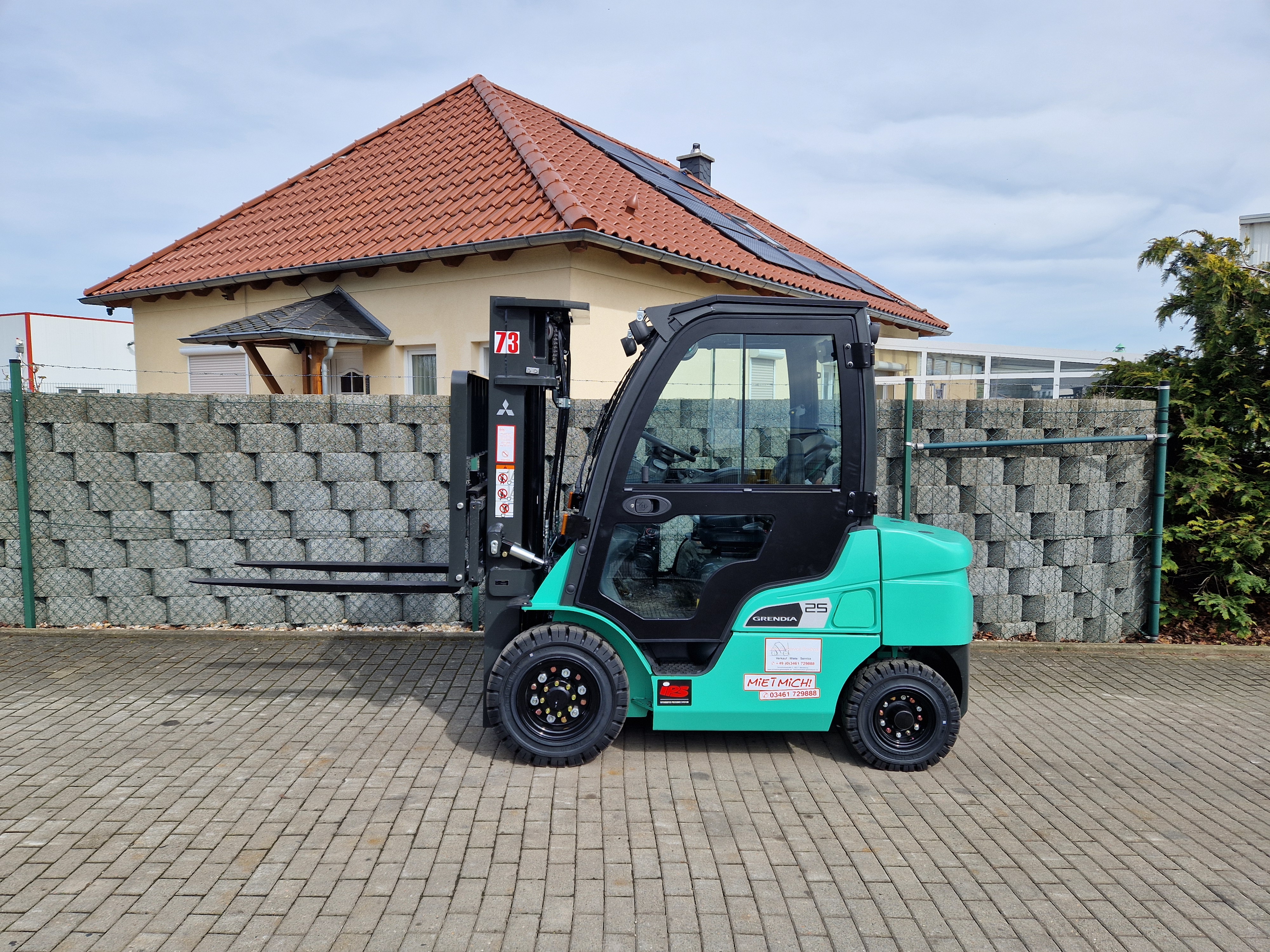 Nissan-VF05H70U-Dieselstapler-www.schuetze-gabelstapler.de