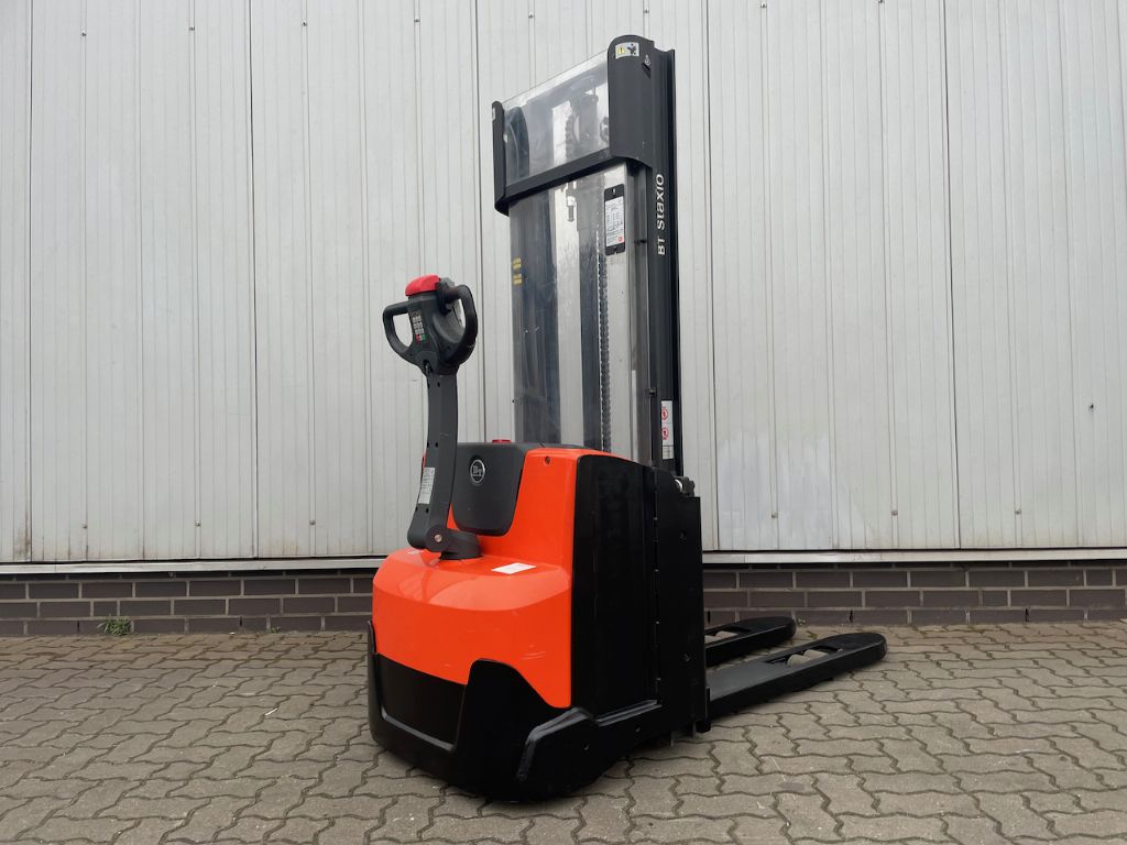 BT SWE120L - INTIALHUB! Hochhubwagen www.schumacher-gabelstapler.de