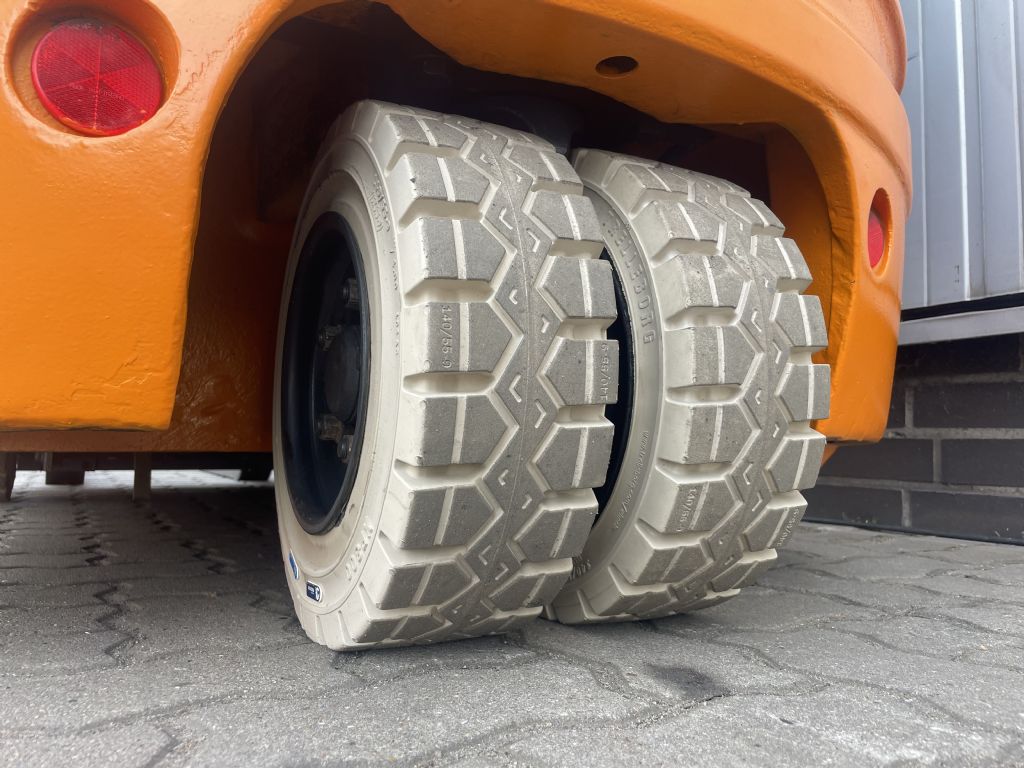 Still RX20-20 Elektro 3 Rad-Stapler www.schumacher-gabelstapler.de Still RX20-20 Elektro 3 Rad-Stapler www.schumacher-gabelstapler.de