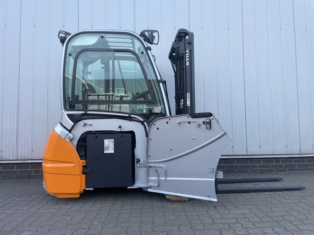 Still RX20-20 Elektro 3 Rad-Stapler www.schumacher-gabelstapler.de Still RX20-20 Elektro 3 Rad-Stapler www.schumacher-gabelstapler.de