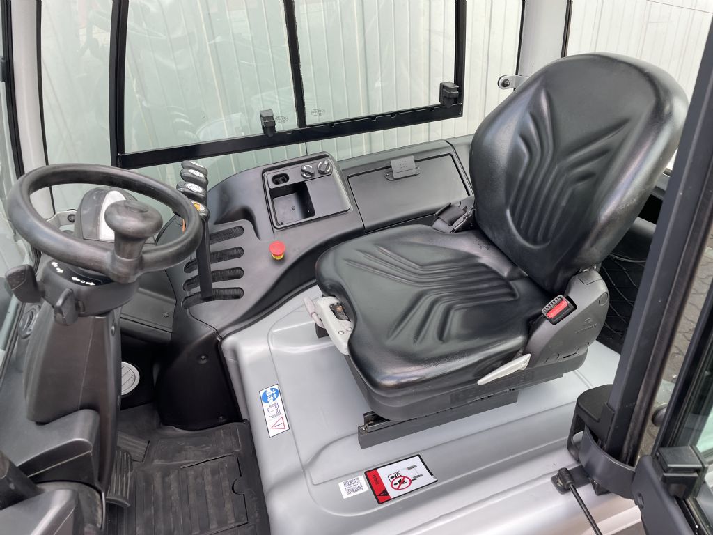 Still RX60-40/600 Elektro 4 Rad-Stapler www.schumacher-gabelstapler.de Still RX60-40/600 Elektro 4 Rad-Stapler www.schumacher-gabelstapler.de