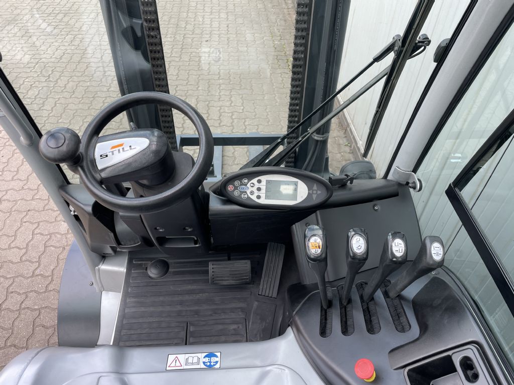 Still RX60-40/600 Elektro 4 Rad-Stapler www.schumacher-gabelstapler.de Still RX60-40/600 Elektro 4 Rad-Stapler www.schumacher-gabelstapler.de