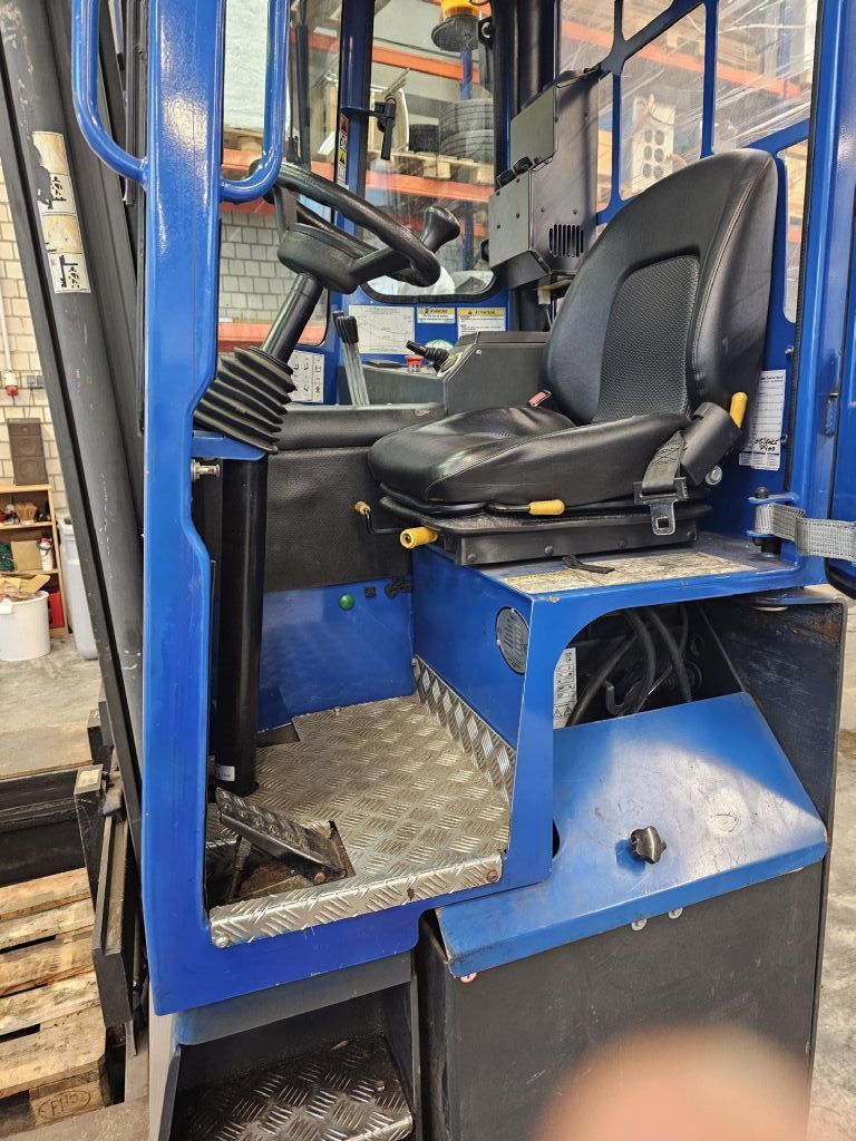 Combilift C3500E Mehrwegestapler gabelstapler-nord.de