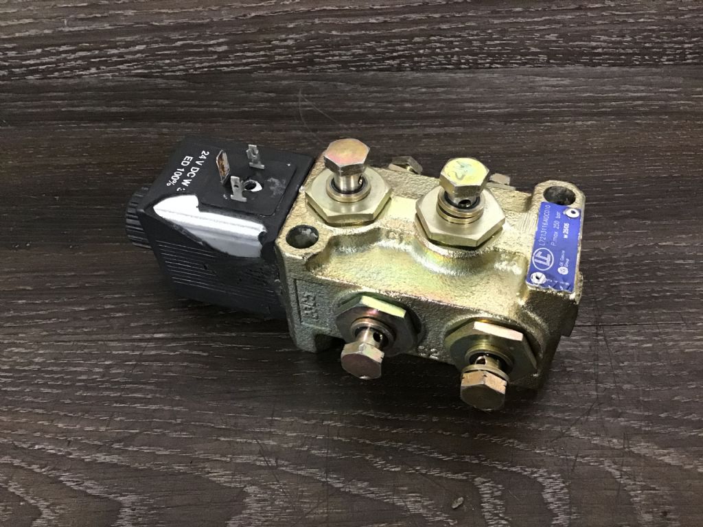 Linde E10 BR334 / 0009441211 / F0009441211 / F95319693 Hydraulik www.sfpartspro.com