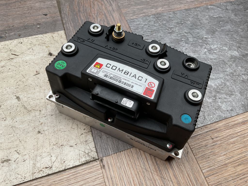 Still FC2221M/ 50103605325 / 50103605317 / 50103605319 / 50103605320 / 50103605324 / 50103605316 / 40002378 / 306683256 Elektrische regelingen www.sfpartspro.com