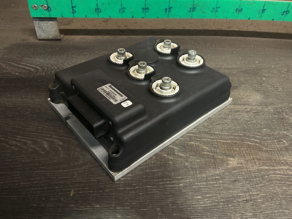 Jungheinrich 51092751 / 51033235 AS2412i Index C Elektrische Steuerungen und Komponenten www.sfpartspro.com