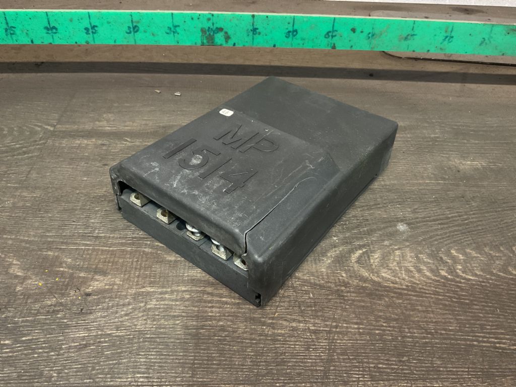 Jungheinrich MP1514 SW 5.2 50058837 / 50036539 / 50260677 / 50054404 Elektrische Steuerungen und Komponenten www.sfpartspro.com