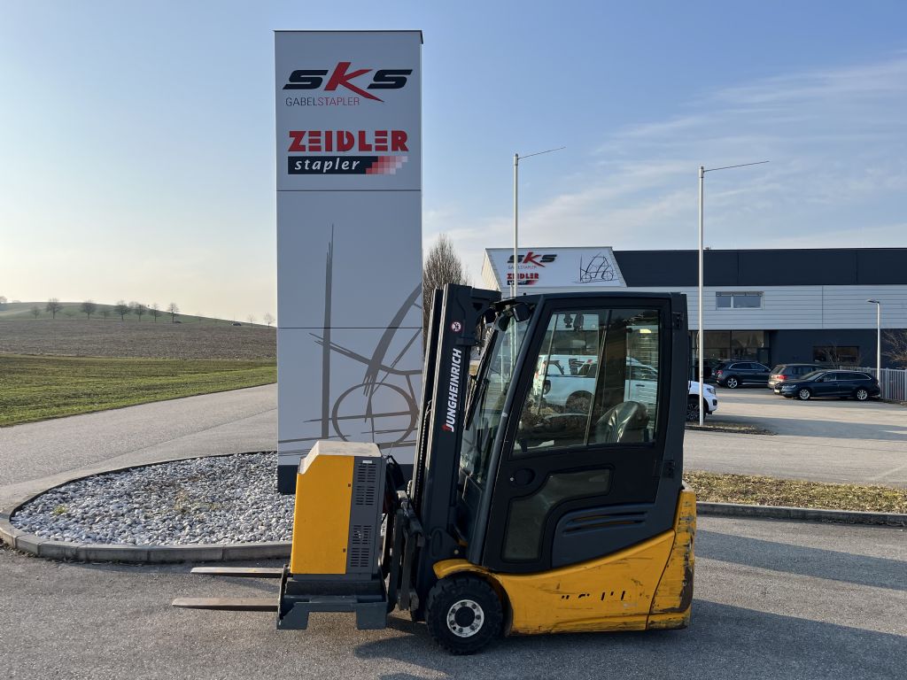 Jungheinrich EFG213 Elektro 3 Rad-Stapler www.sks-stapler.at