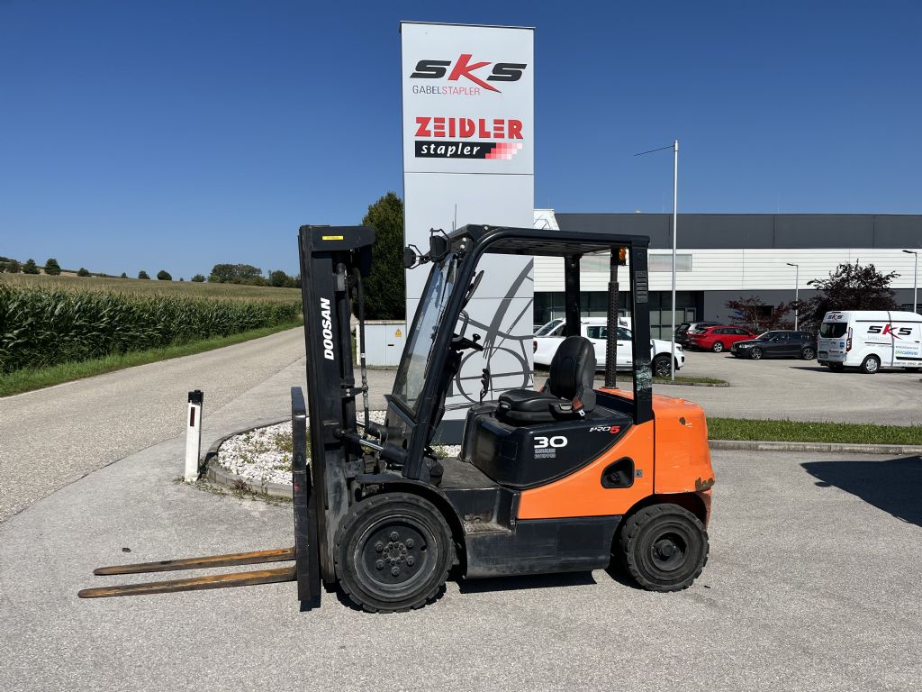 Doosan D30S-5 Dieselstapler www.sks-stapler.at
