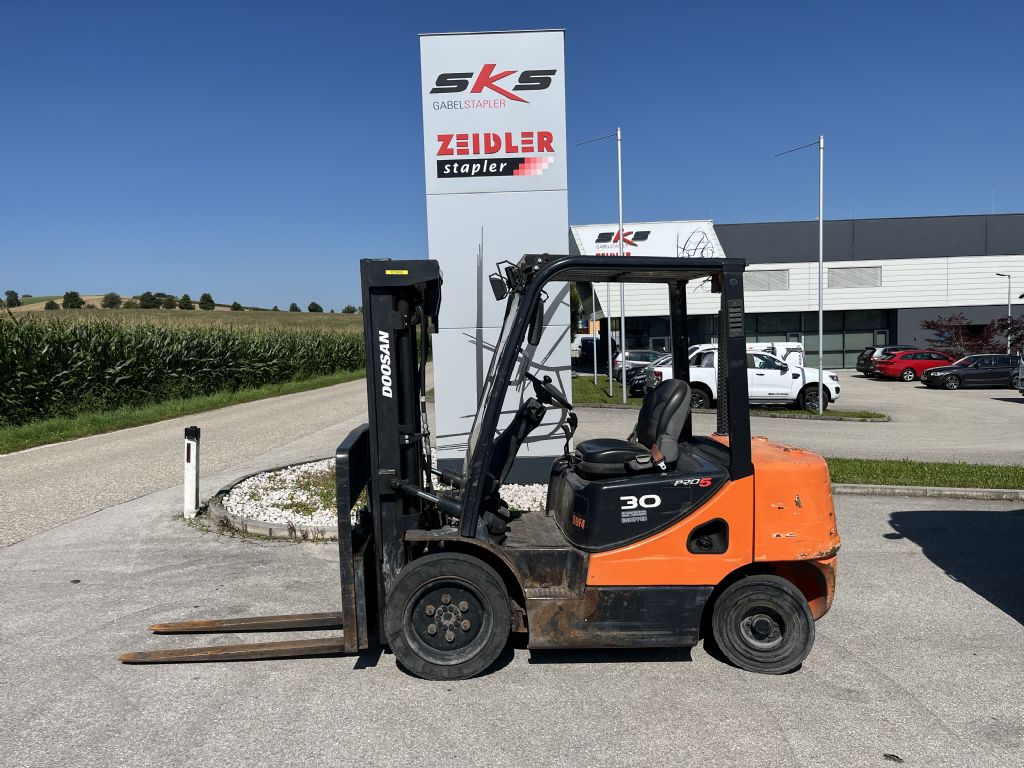 Doosan D30S-5 Dieselstapler www.sks-stapler.at