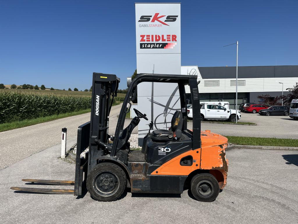 Doosan D30S-7 Dieselstapler www.sks-stapler.at